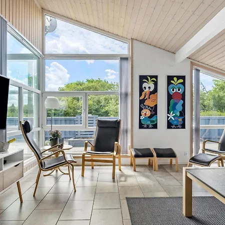 Amazing In With Kitchen Casa de Férias Tarm