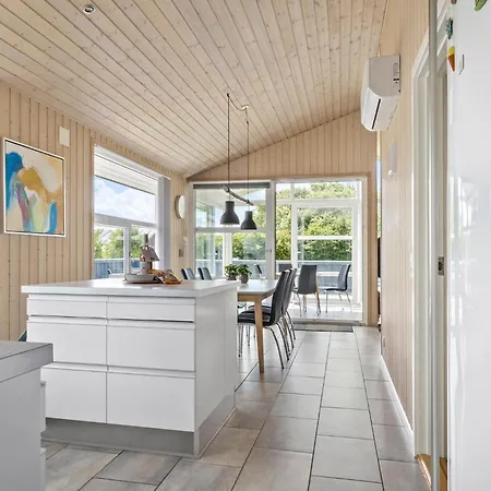 Amazing In With Kitchen *