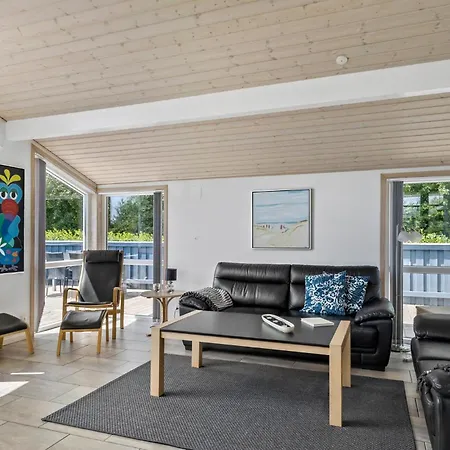 Amazing In With Kitchen Casa de Férias Tarm