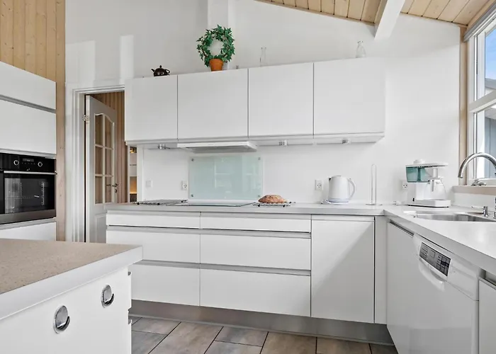 펜션 Amazing In With Kitchen Tarm